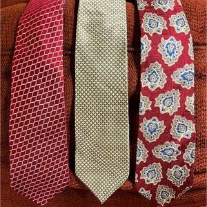 Men’s Bundle of 3 Tie’s for $20, Maroon is Cremieux, Maroon and navy is Stafford